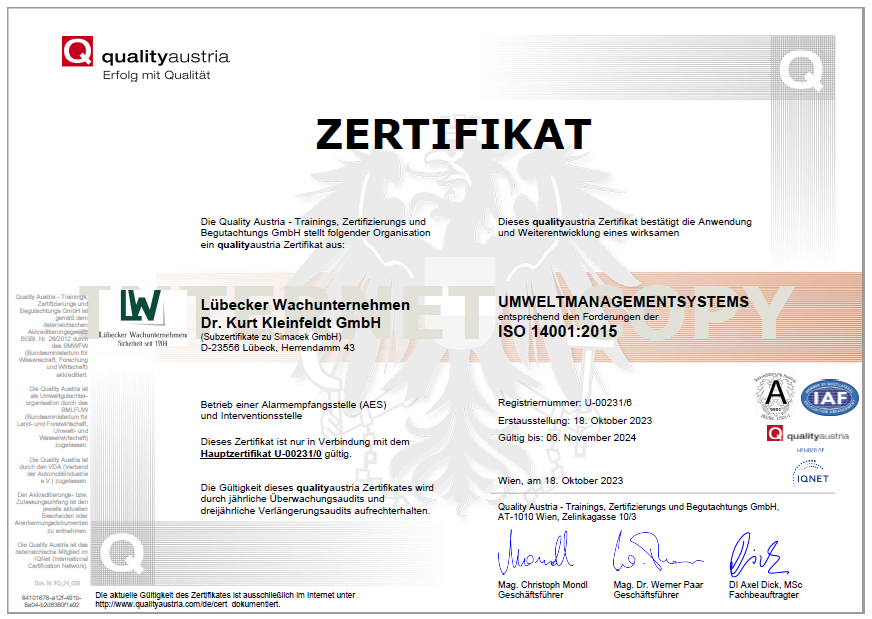 Ein qualityaustria Zertifikat für das Umweltmanagementsystem der Lübecker Wachunternehmen Dr. Kurt Kleinfeldt GmbH nach ISO 14001:2015, gültig bis November 2024